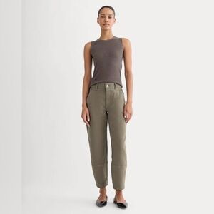 Like new Everlane Utility Barrel Pants in Taupe